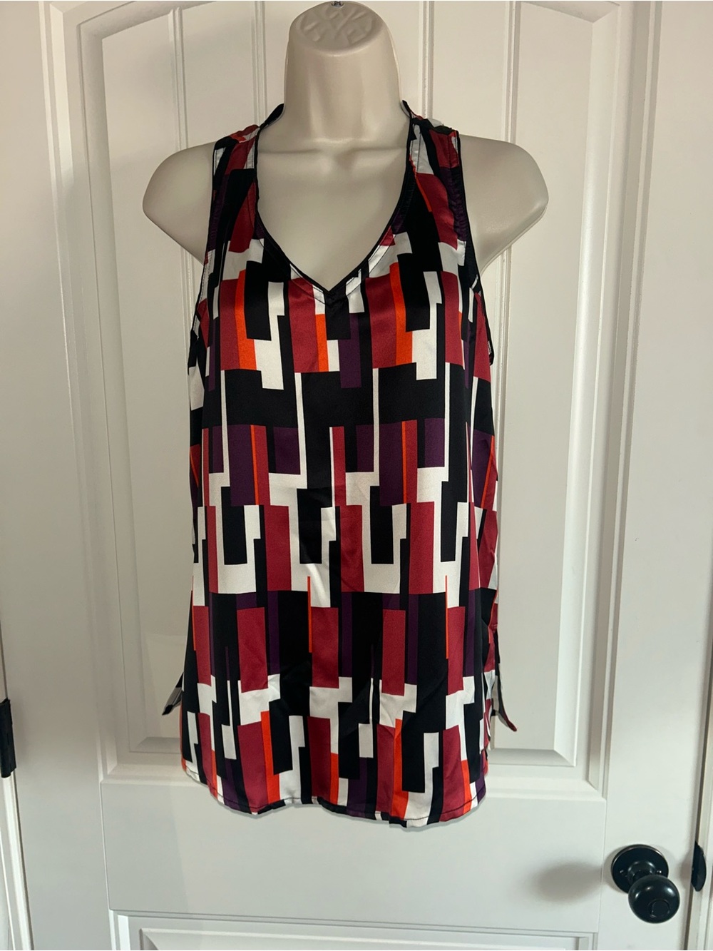 NEW Alice Blue Geometric V-Neck Tank Top - Black, Red & White Sz S